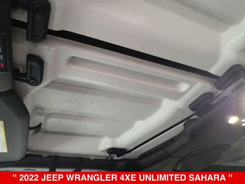 Used 2022 Jeep Wrangler Unlimited Sahara w/ Cold Weather Group AWD/4WD image 17