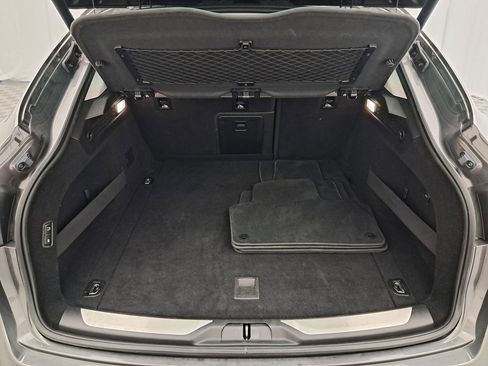 Used 2017 Maserati Levante w/ Sport Package image 29