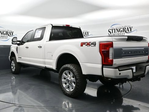 Used 2017 Ford F250 Platinum w/ Platinum Ultimate Package image 5