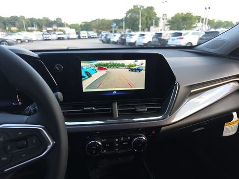 New 2026 Chevrolet Trax ACTIV w/ Driver Confidence Package FWD image 21