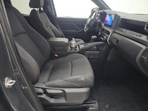 Used 2024 Toyota Tacoma SR RWD image 17