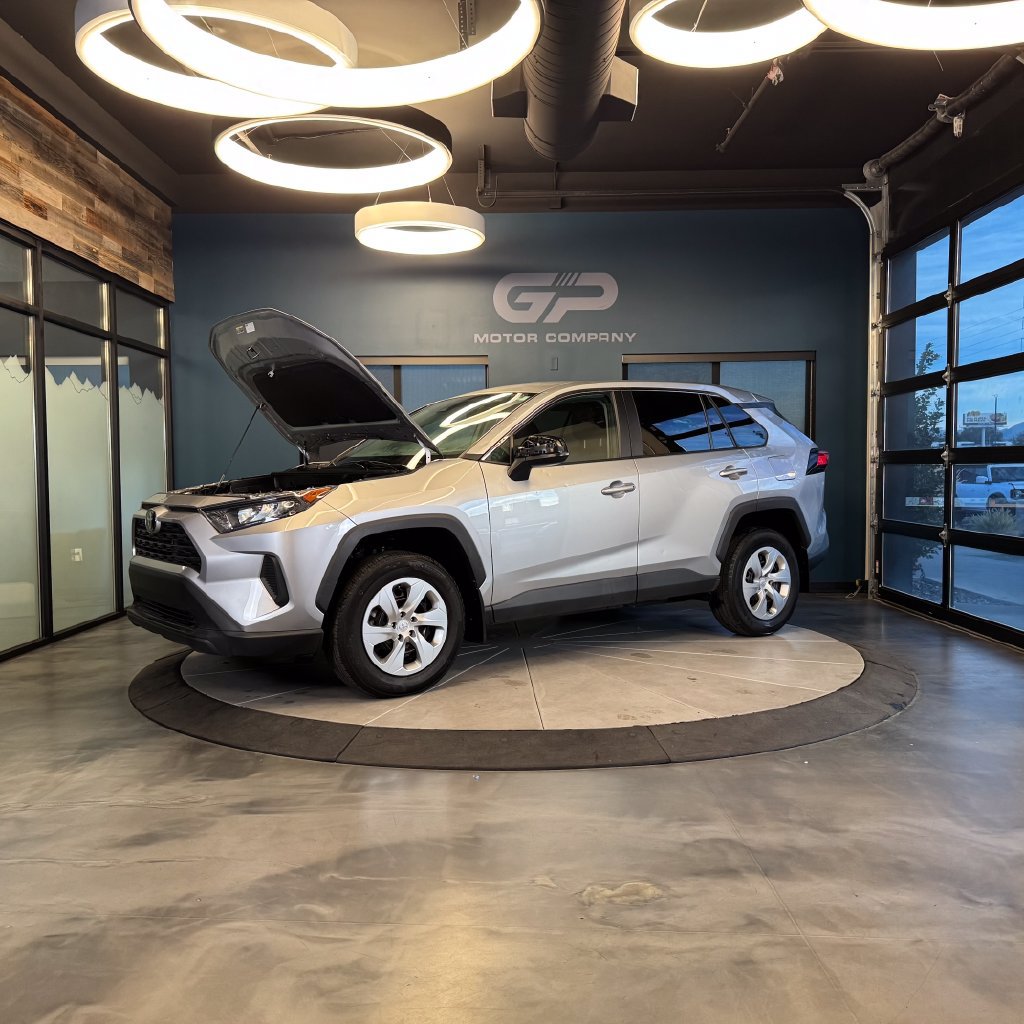 Used 2022 Toyota RAV4 LE AWD/4WD image 24