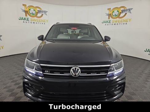 Used 2021 Volkswagen Tiguan SE R-Line image 3
