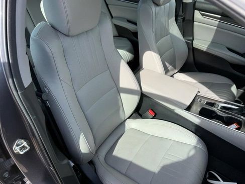 Used 2019 Honda Accord EX-L image 11