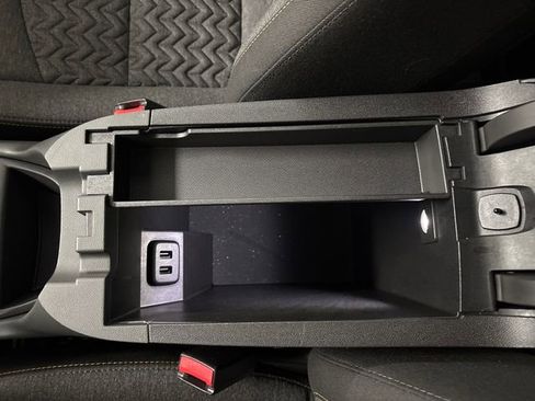 Used 2023 Chevrolet Equinox LT image 55