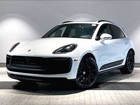 New 2026 Porsche Macan GTS image 1