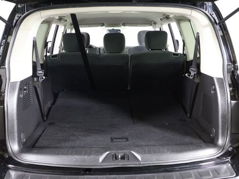 Used 2019 Nissan Armada SV image 15