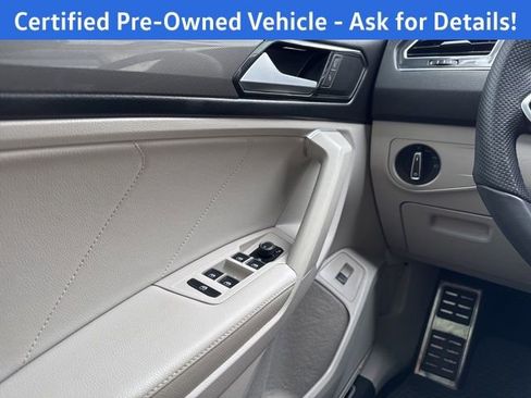 Certified 2022 Volkswagen Tiguan SE R-Line AWD/4WD image 19