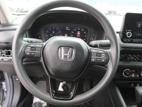 Used 2025 Honda Accord LX image 19