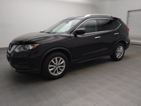 Used 2020 Nissan Rogue SV FWD image 2