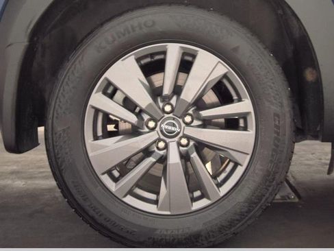 Used 2025 Nissan Pathfinder SV FWD image 11