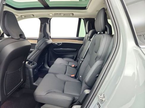New 2026 Volvo XC90 T8 Plus image 24