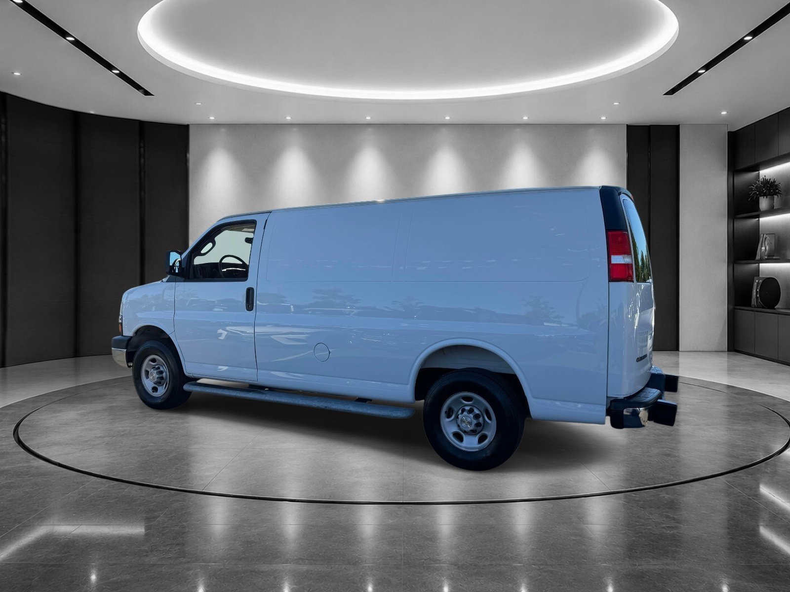 Used 2025 Chevrolet Express 2500 w/ Driver Convenience Package RWD image 3