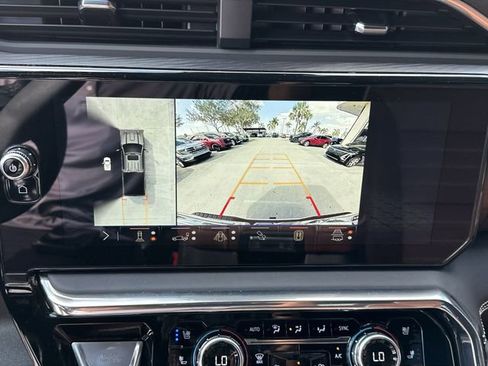 Used 2025 GMC Sierra 2500 Denali Ultimate image 25