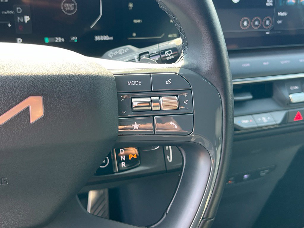 Certified 2024 Kia EV9 GT-Line AWD/4WD image 18