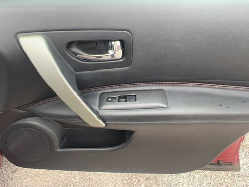 Used 2011 Nissan Rogue SV w/ SL Pkg FWD image 26