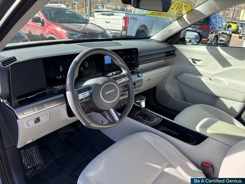 Certified 2025 Hyundai Kona SEL image 23