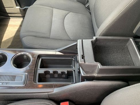 Used 2017 Chevrolet Traverse LT w/ Style and Technology Package FWD image 14