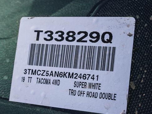 Used 2019 Toyota Tacoma TRD Off-Road image 28