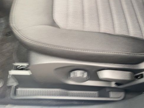 New 2024 Ford Edge SE image 18