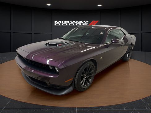 Used 2021 Dodge Challenger R/T Scat Pack w/ Shaker Package RWD image 2