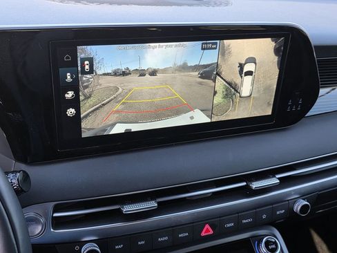 Used 2025 Hyundai Palisade Calligraphy image 9