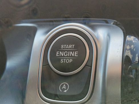 Used 2023 Mercedes-Benz GLB 250 image 31