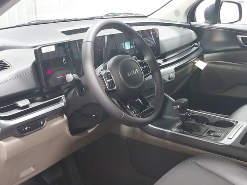 New 2026 Kia Carnival FWD image 17
