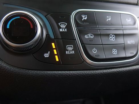 Used 2024 Chevrolet Equinox RS FWD image 9