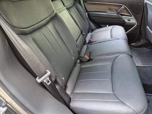 Used 2025 Land Rover Range Rover SE AWD/4WD image 19