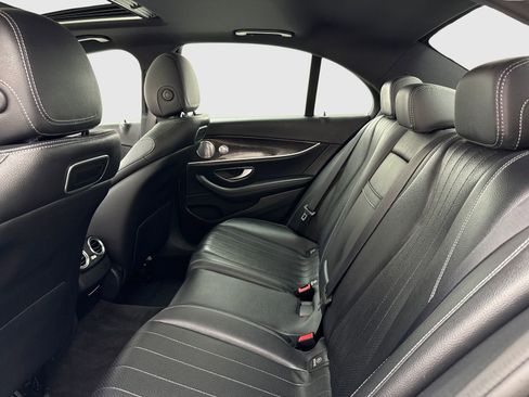 Used 2019 Mercedes-Benz E 450 4MATIC Sedan w/ Premium Package image 37