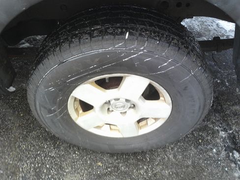 Used 2005 Nissan Frontier SE w/ (P01) Power Pkg image 8