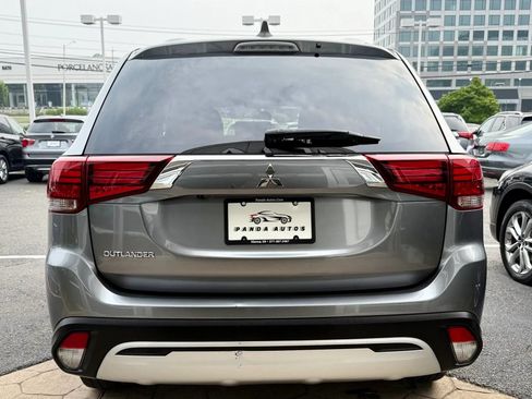 Used 2020 Mitsubishi Outlander ES FWD image 6