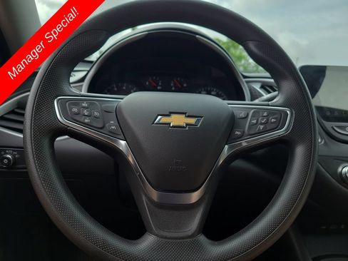 Used 2025 Chevrolet Malibu LS FWD image 22