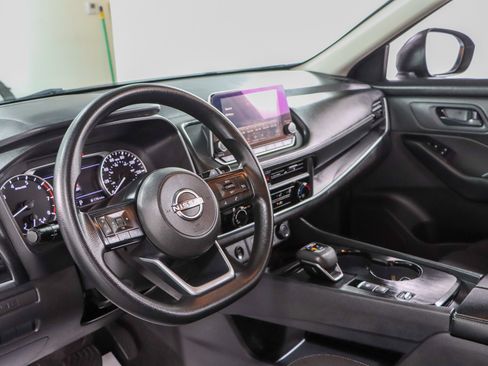 Used 2024 Nissan Rogue S FWD image 22