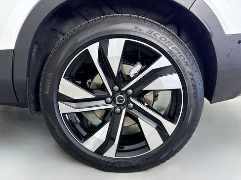 New 2026 Volvo XC40 B5 Ultra w/ Climate Package AWD/4WD image 33
