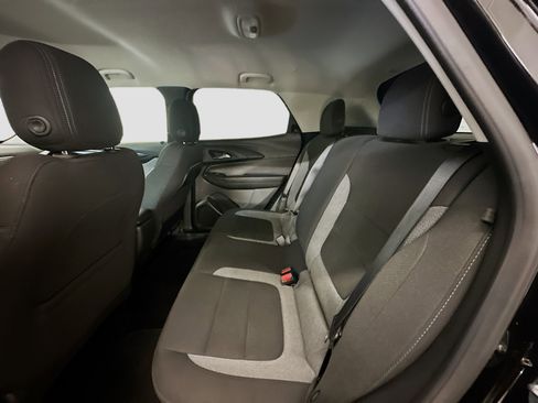 Used 2025 Chevrolet TrailBlazer LT AWD/4WD image 28