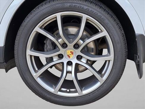 Used 2021 Porsche Cayenne S AWD/4WD image 14