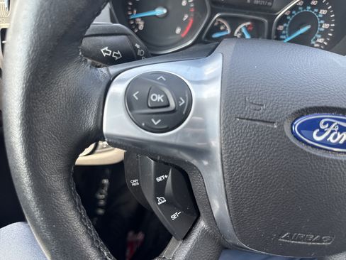 Used 2016 Ford Escape Titanium w/ Equipment Group 301A AWD/4WD image 18