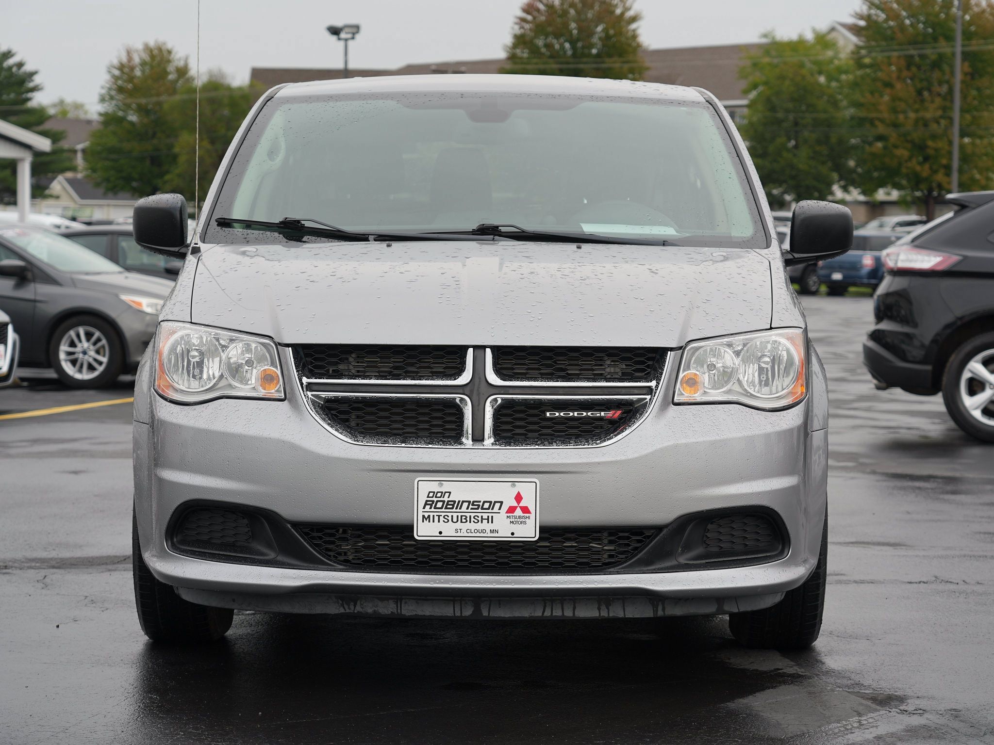 Used 2018 Dodge Grand Caravan SE w/ UConnect Hands-Free Group FWD image 9