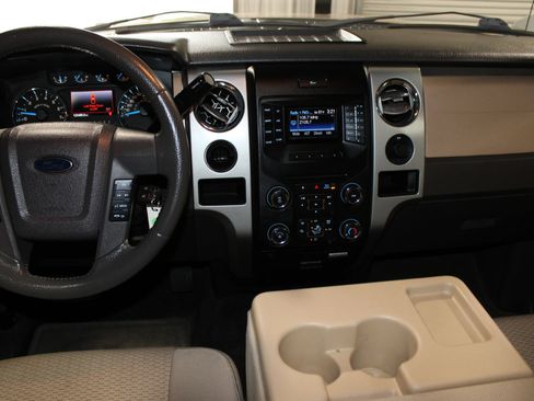 Used 2014 Ford F150 XLT w/ XLT Chrome Package RWD image 13