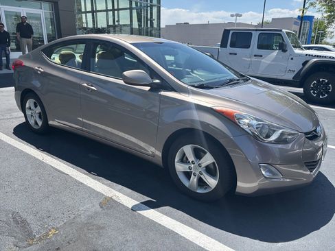 Used 2012 Hyundai Elantra GLS w/ Preferred Pkg 3 FWD image 2