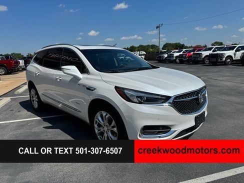 Used 2018 Buick Enclave Avenir w/ Avenir Technology Package AWD/4WD image 2