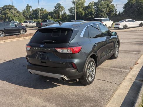 Used 2022 Ford Escape SEL AWD/4WD image 3