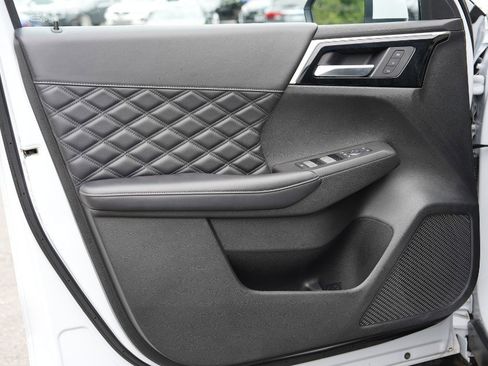 Used 2024 Mitsubishi Outlander SEL FWD image 23