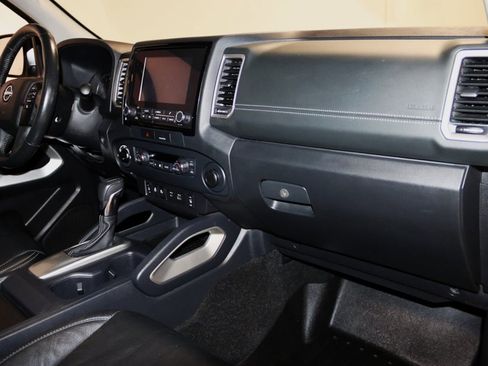 Used 2022 Nissan Frontier SV image 58