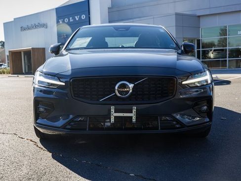 Certified 2024 Volvo S60 B5 Ultimate image 3