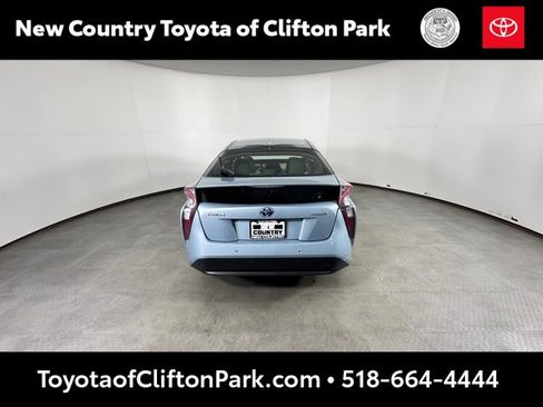 Used 2018 Toyota Prius Four image 4