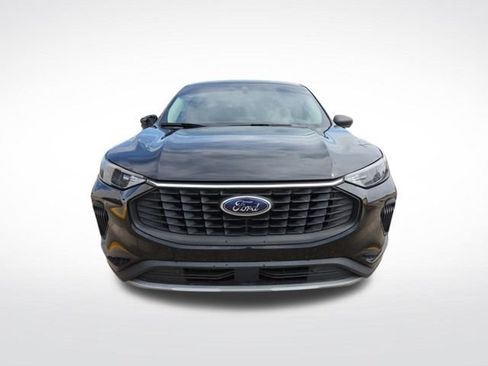 Certified 2023 Ford Escape Active w/ Cold Weather Package FWD image 2