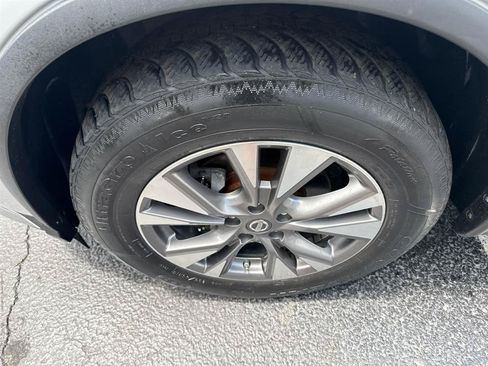 Used 2018 Nissan Murano SV AWD/4WD image 11